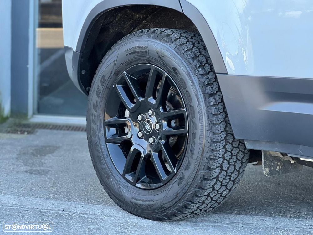 Land Rover Defender 110 P300 - 4