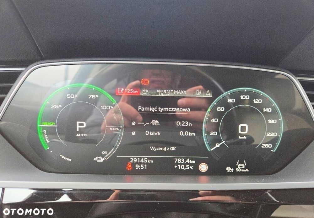 Audi Q8 e-tron 55 114kWh Quattro S Line - 11