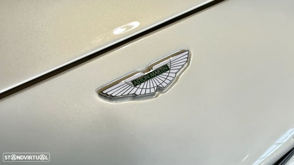 Aston Martin Vanquish S - 18