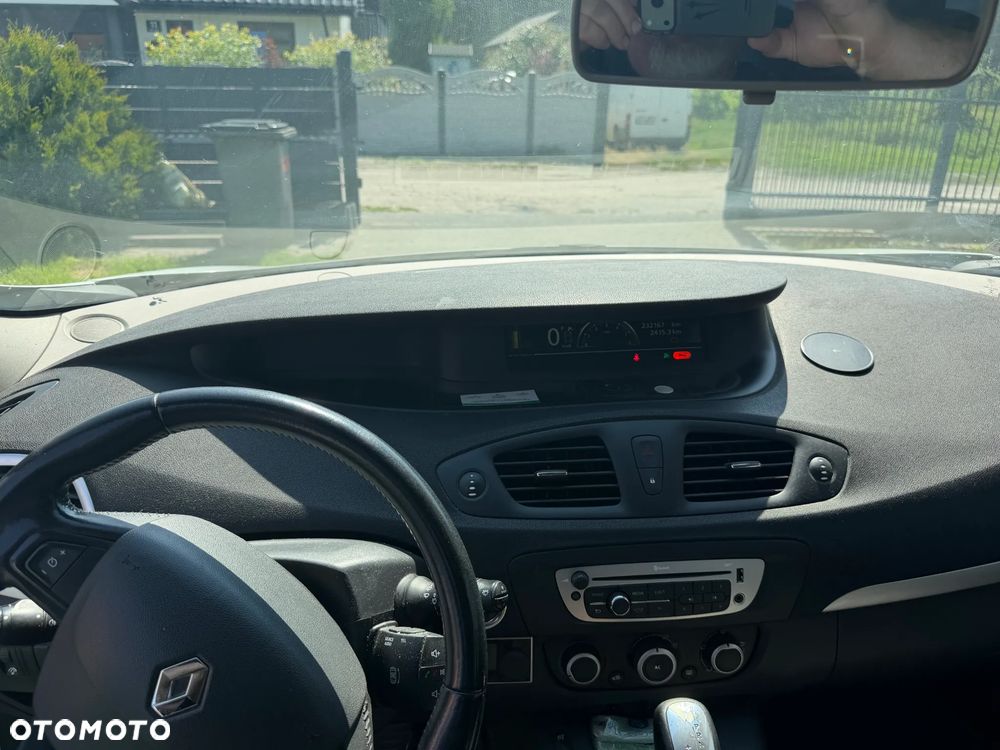 Renault Scenic 1.5 dCi Bose EDC - 6