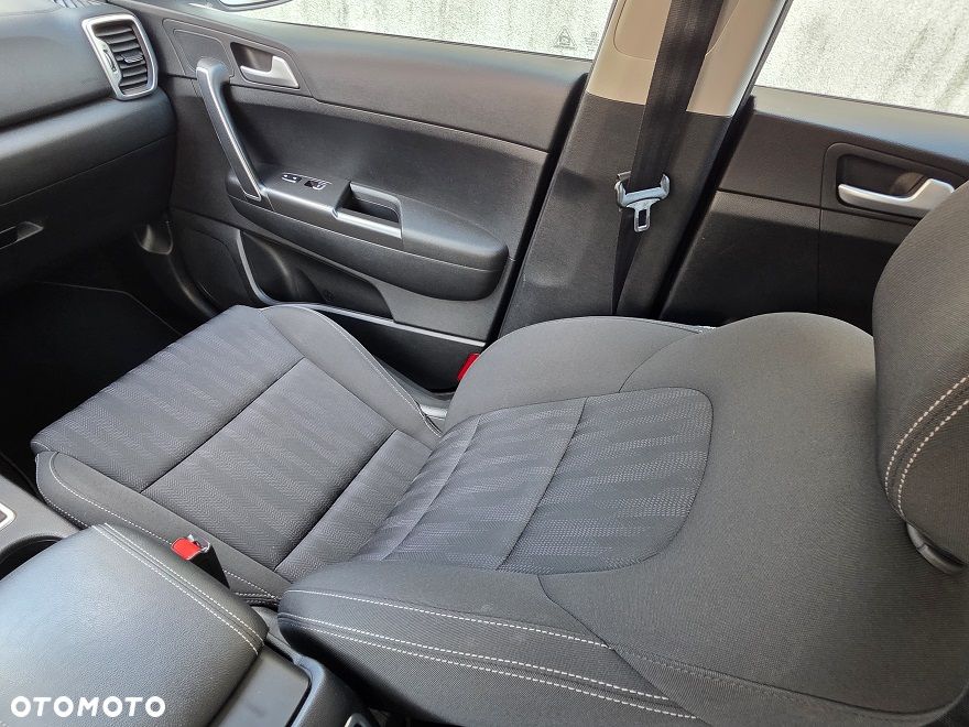 Kia Sportage 1.6 GDI L Business Line Plus 2WD - 24