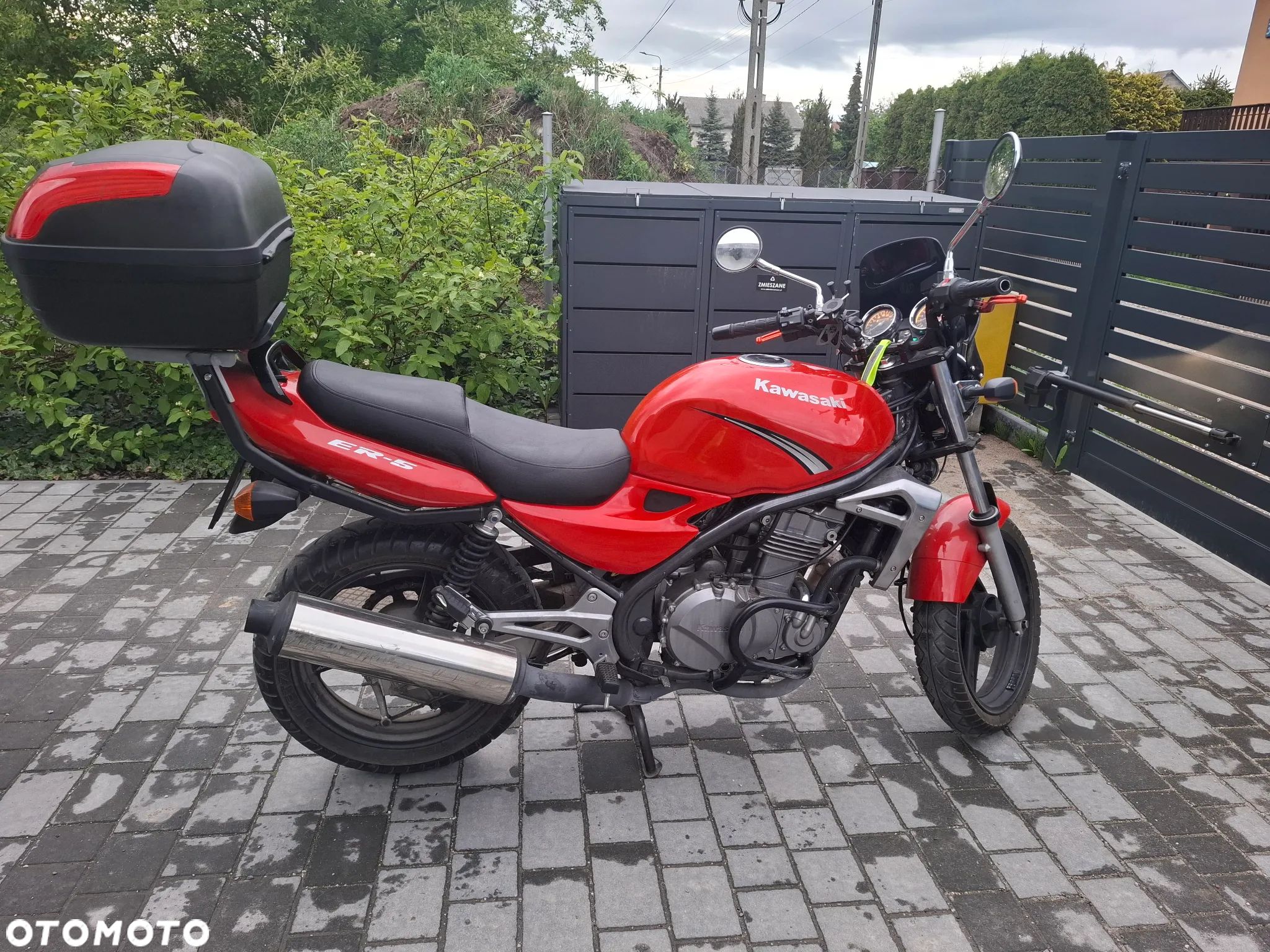 Kawasaki ER - 1