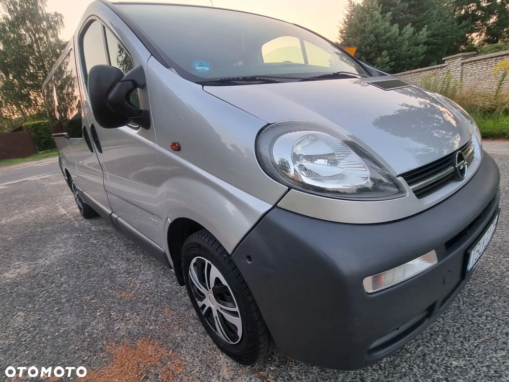Opel Vivaro L2H1 2.9t - 9