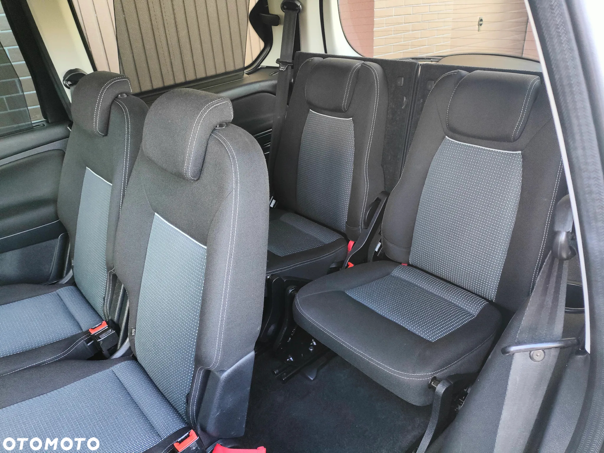 Ford Galaxy 2.0 TDCi Trend - 16