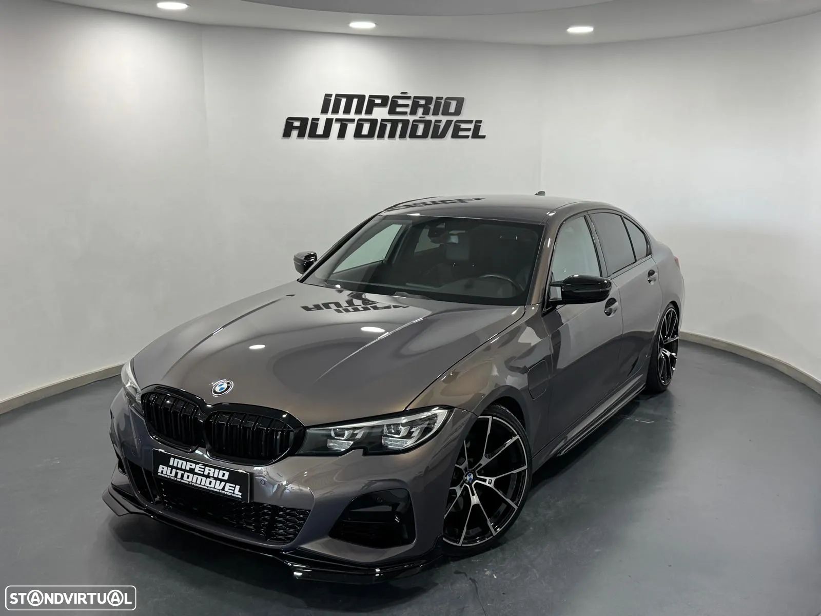 BMW 330 e Auto - 1