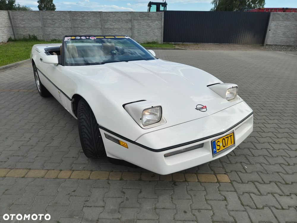 Chevrolet Corvette - 11