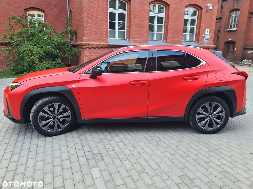 Lexus UX 250h GPF F Sport Edition AWD - 8
