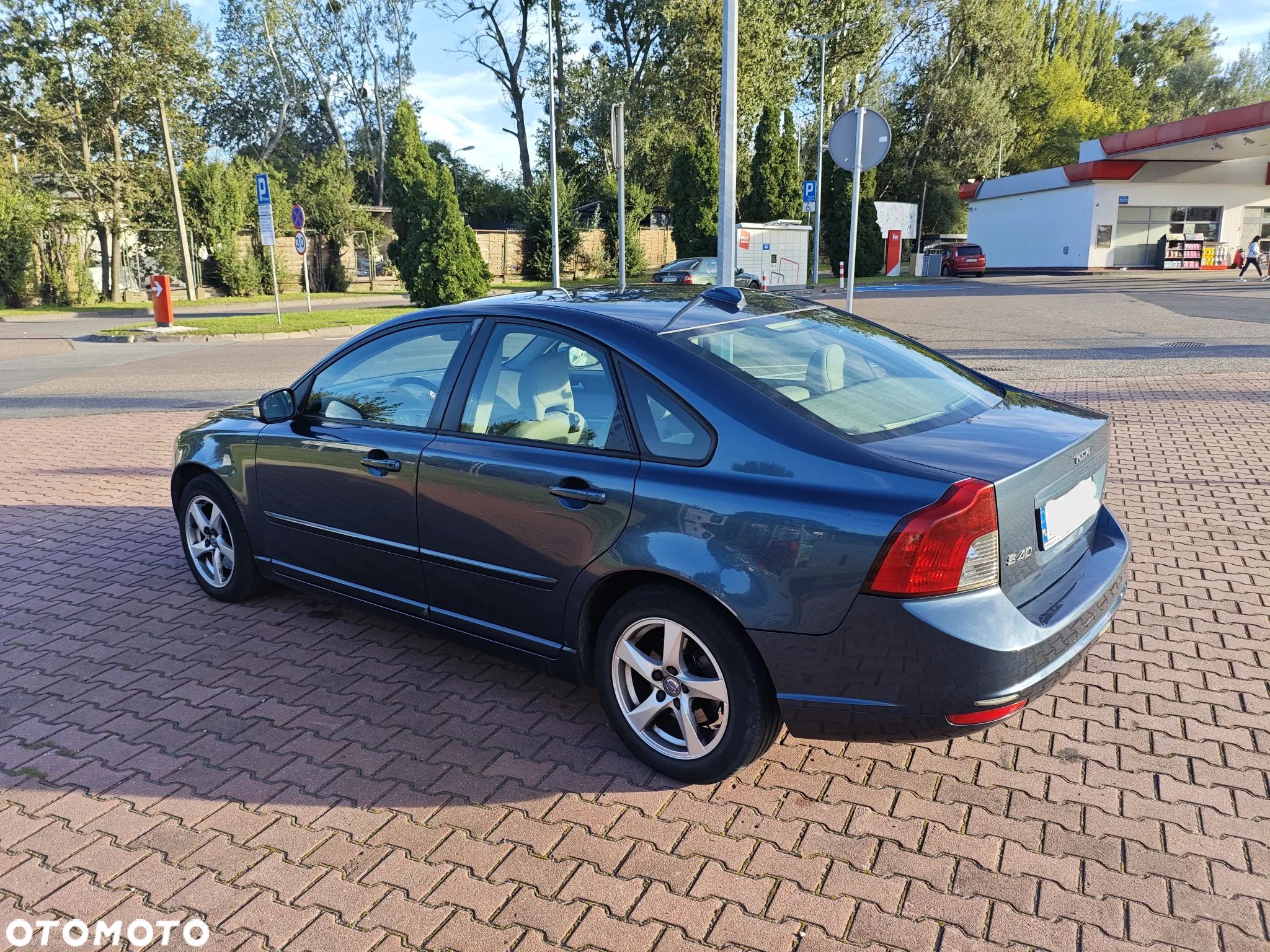 Volvo S40 2.0D Momentum - 1