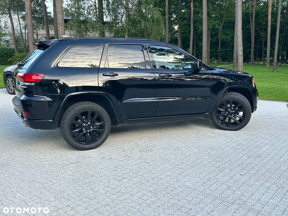 Jeep Grand Cherokee - 10