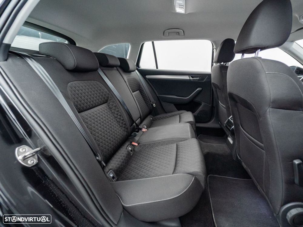 Skoda Superb Break 2.0 TDI DSG - 39