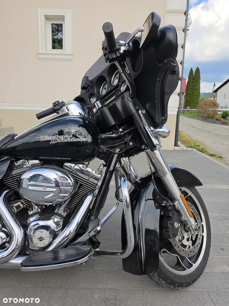Harley-Davidson CVO Street Glide - 10