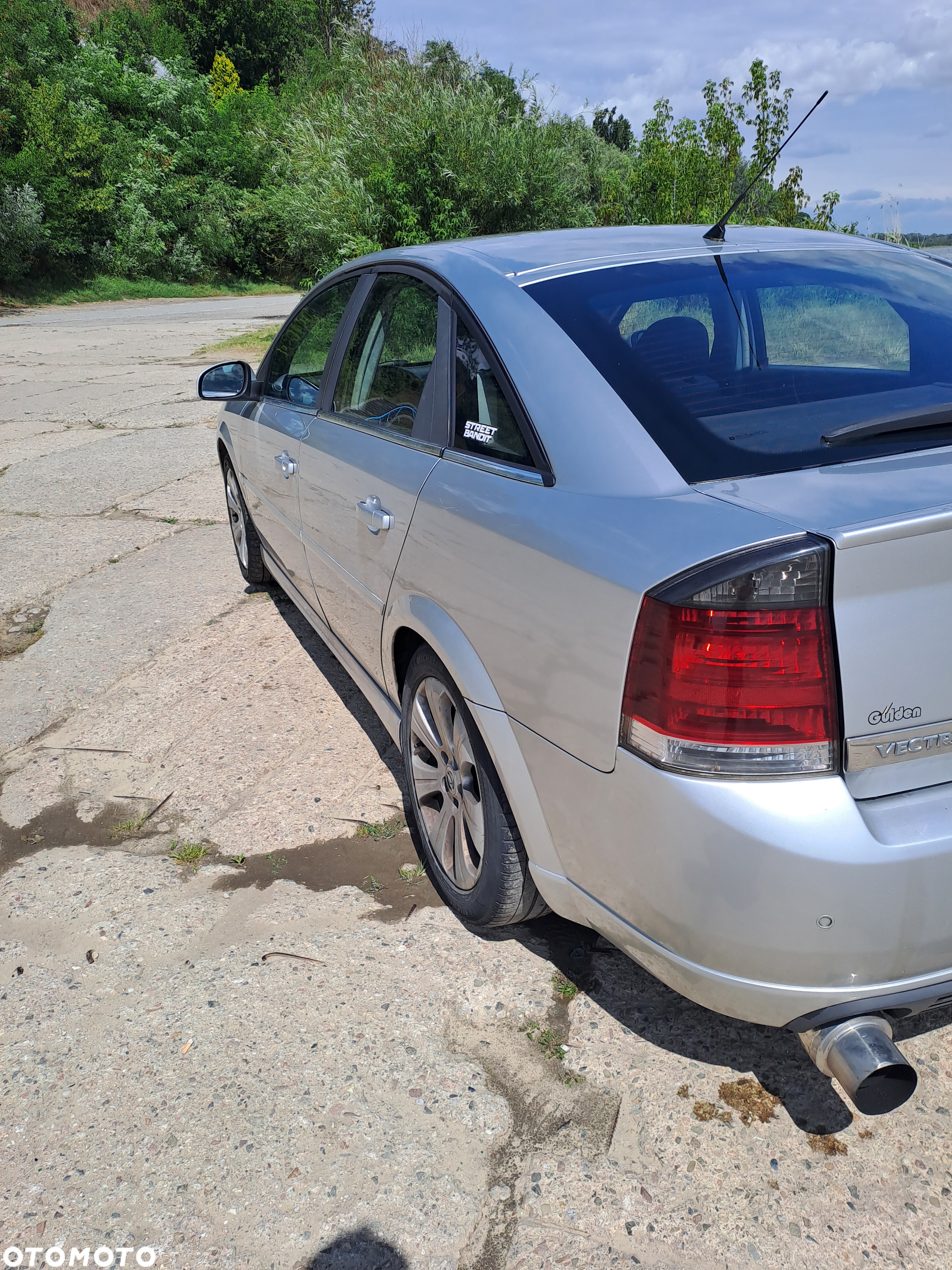 Opel Vectra GTS 2.2 - 4