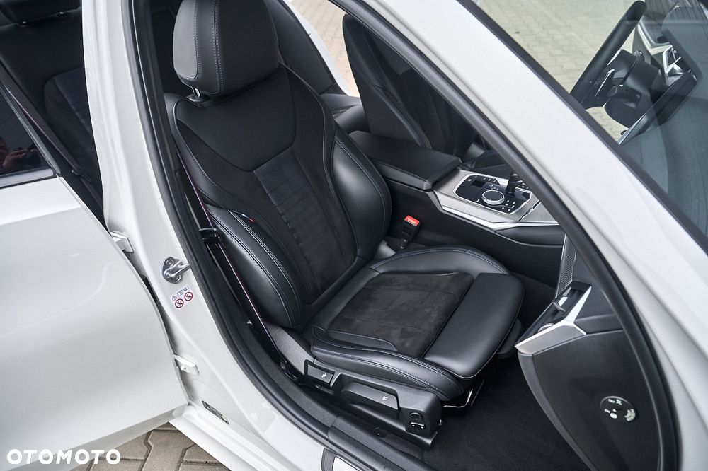 BMW Seria 3 320d xDrive M Sport - 24