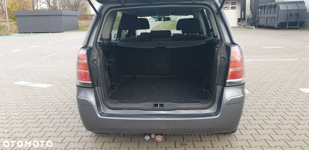 Opel Zafira 1.9 CDTI - 11