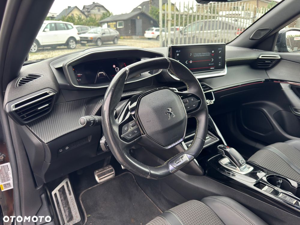 Peugeot 2008 PureTech 130 EAT8 GT - 15