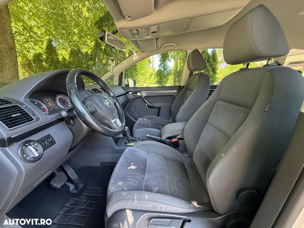 Volkswagen Touran 2.0 TDI DPF DSG Highline - 4