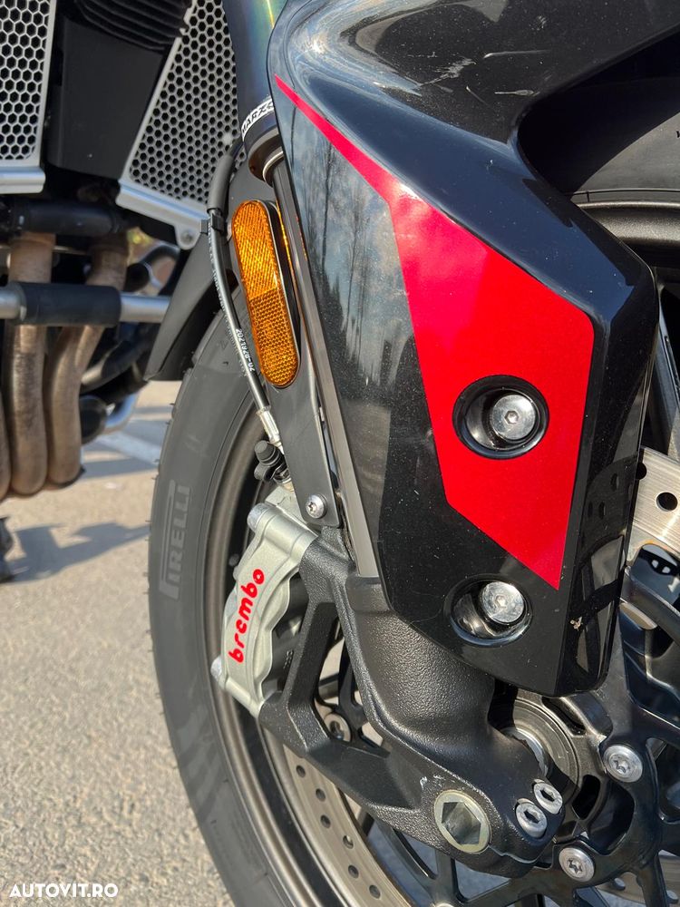 Triumph Tiger 900 - 18