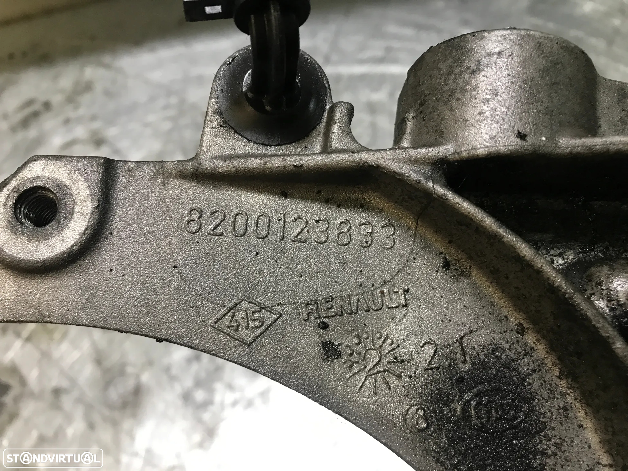 APOIO / SUPORTE DO ALTERNADOR RENAULT LAGUNA / ESPACE / MASTER 2.2DCI 2.5DCI 8200123833 - 6