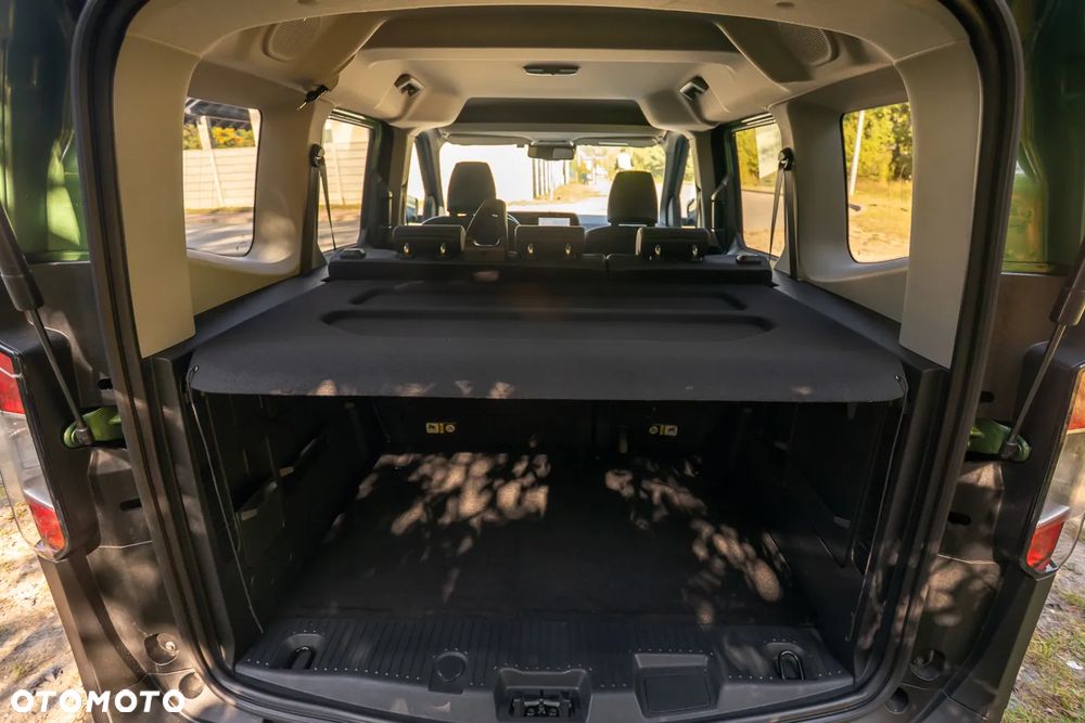 Ford Tourneo Courier - 33