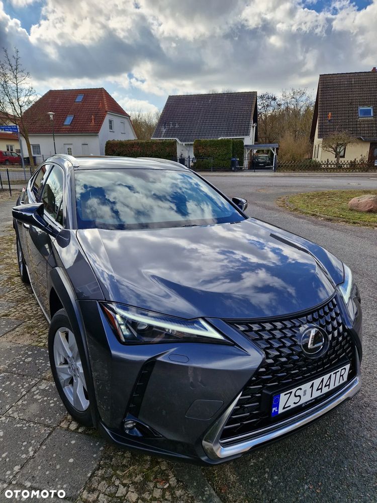 Lexus UX - 8