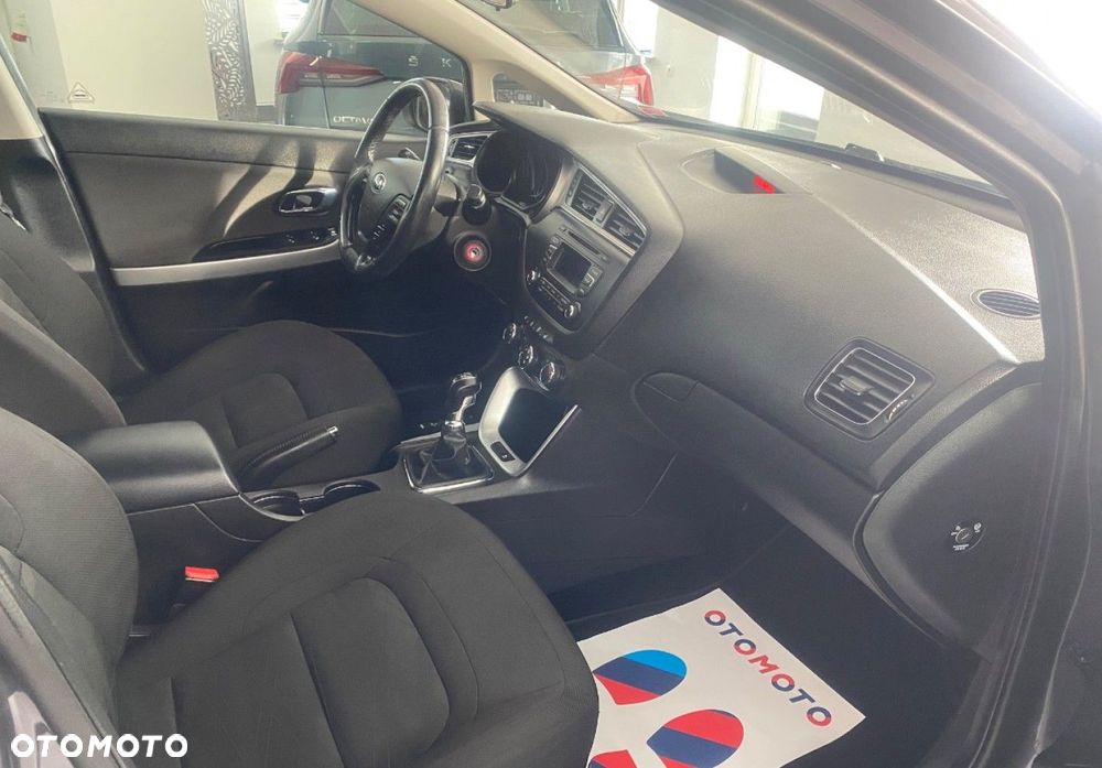 Kia Ceed - 7