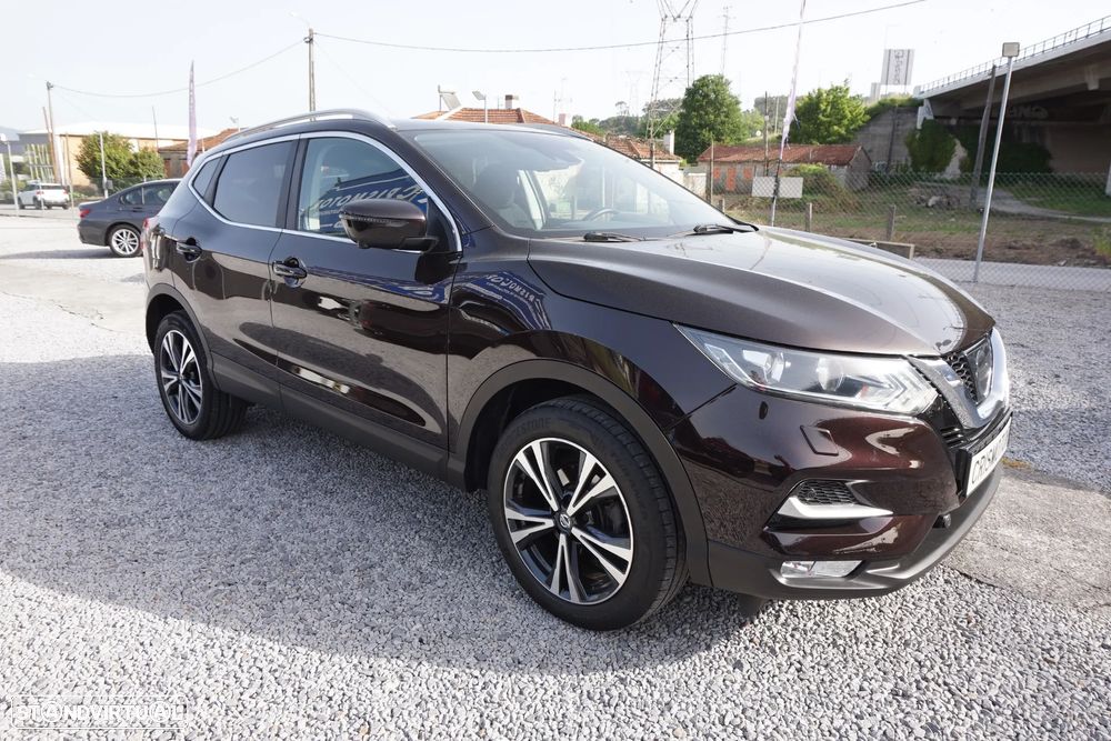 Nissan Qashqai 1.6 dCi Xtronic N-Connecta - 2
