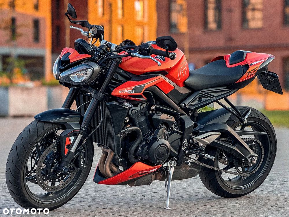 Triumph Street Triple - 6
