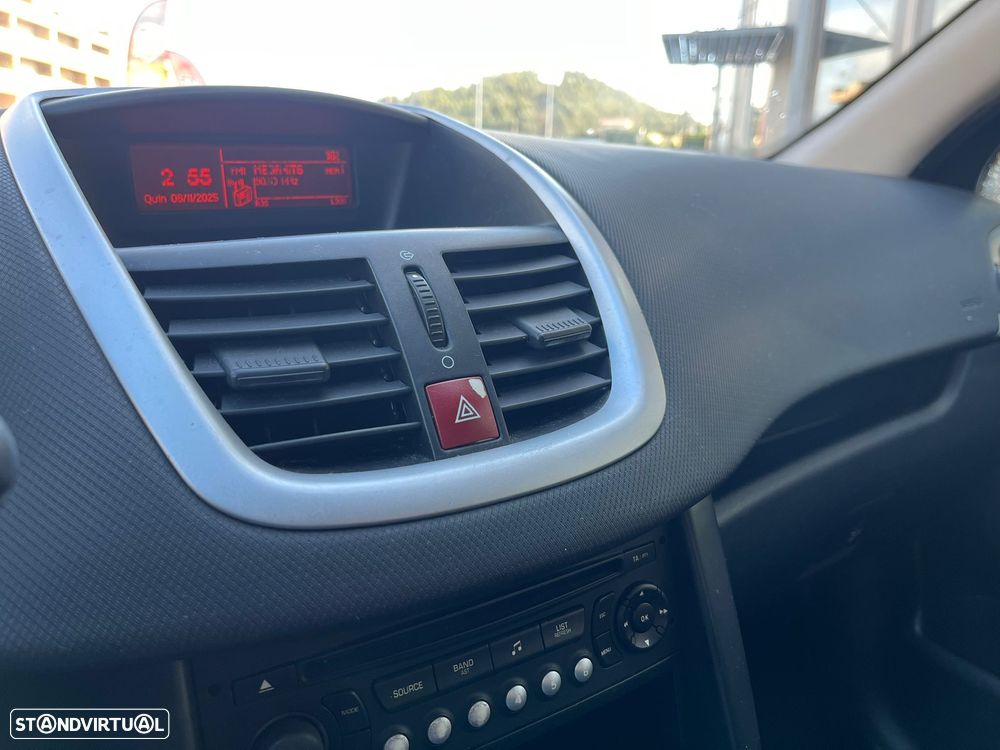 Peugeot 207 1.4 HDi Urban - 13