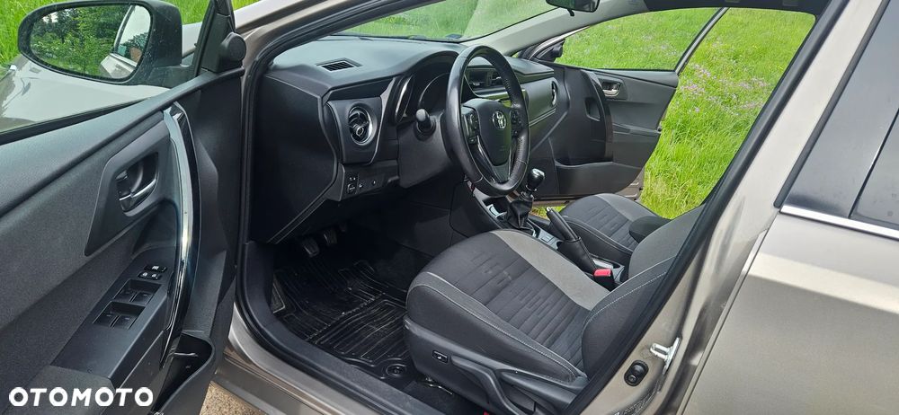 Toyota Auris 1.2 T Dynamic - 9