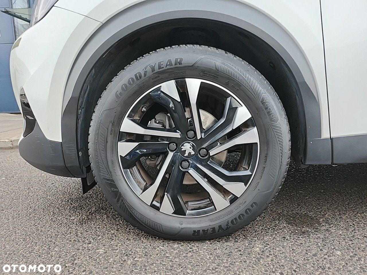 Peugeot 2008 - 11