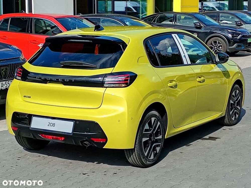 Peugeot 208 - 11