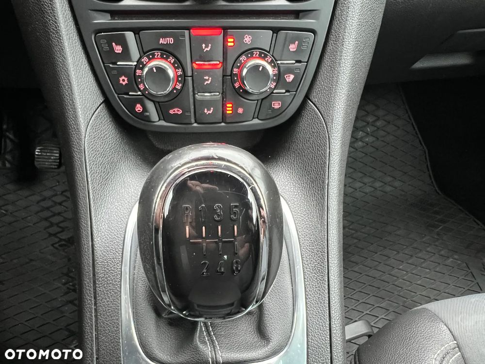 Opel Meriva 1.4 T Cosmo - 16