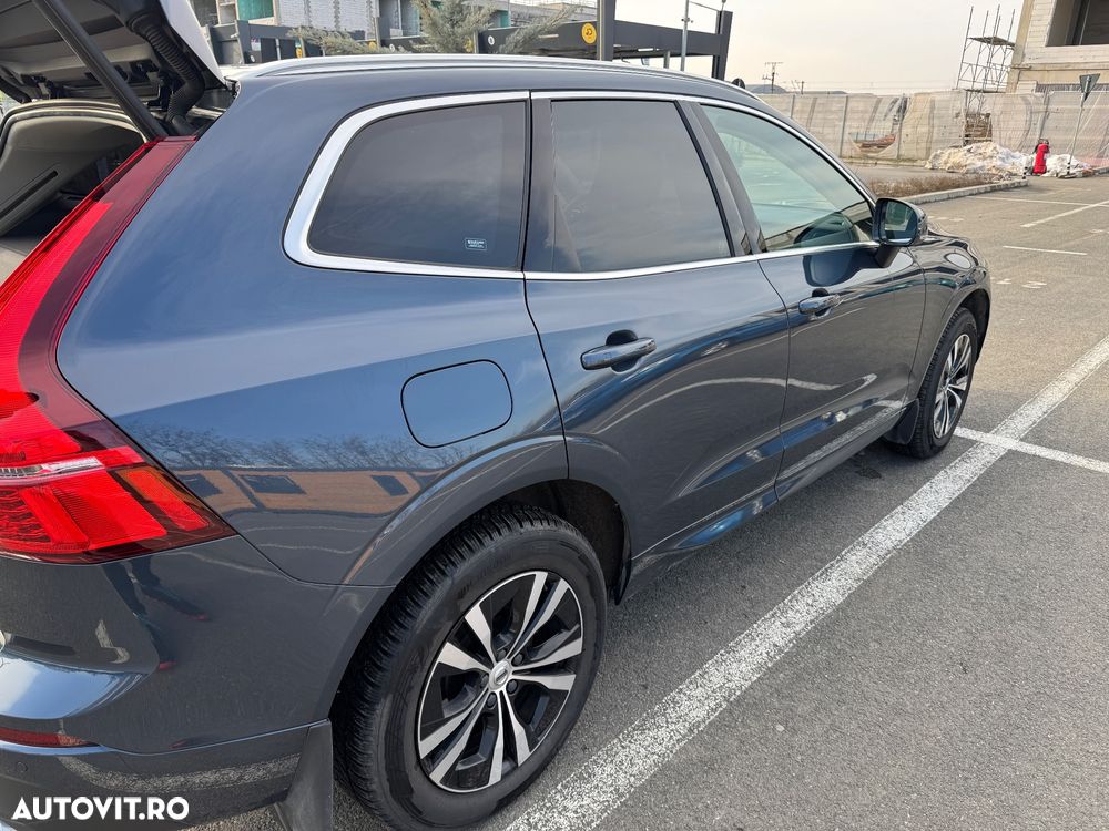 Volvo XC 60 B4 MHEV AWD Momentum Pro - 9