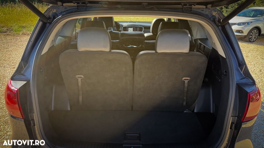 Kia Sorento 2.0 DSL 8AT 4x4 Cosmo - 12