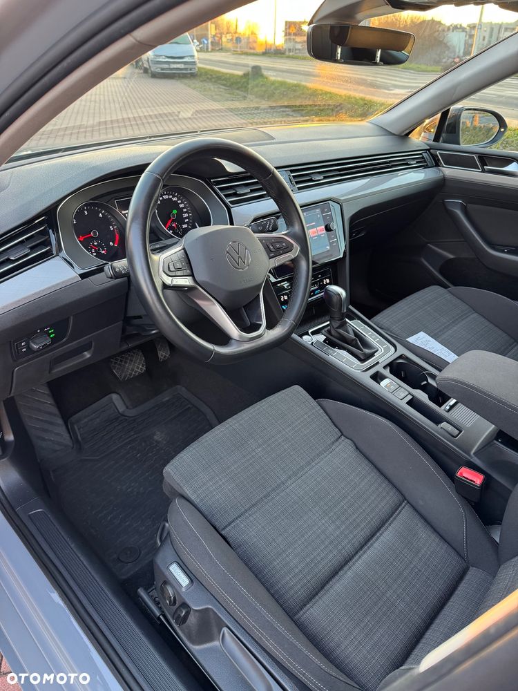 Volkswagen Passat 2.0 TDI EVO Business DSG - 9