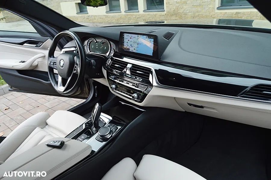 BMW Seria 5 520d Aut. Sport Line - 26