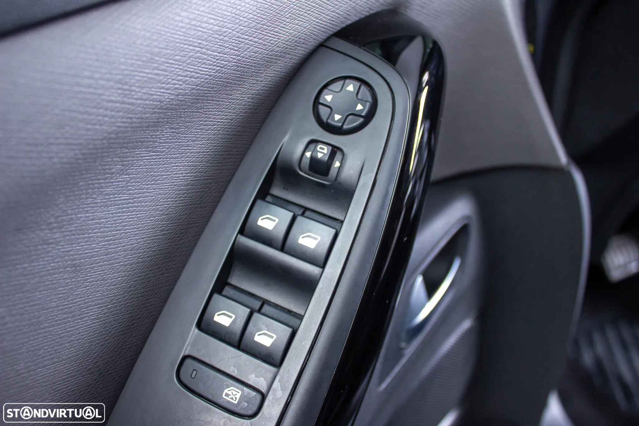 Citroën Grand C4 Spacetourer 1.5 BlueHDi Feel EAT8 - 25