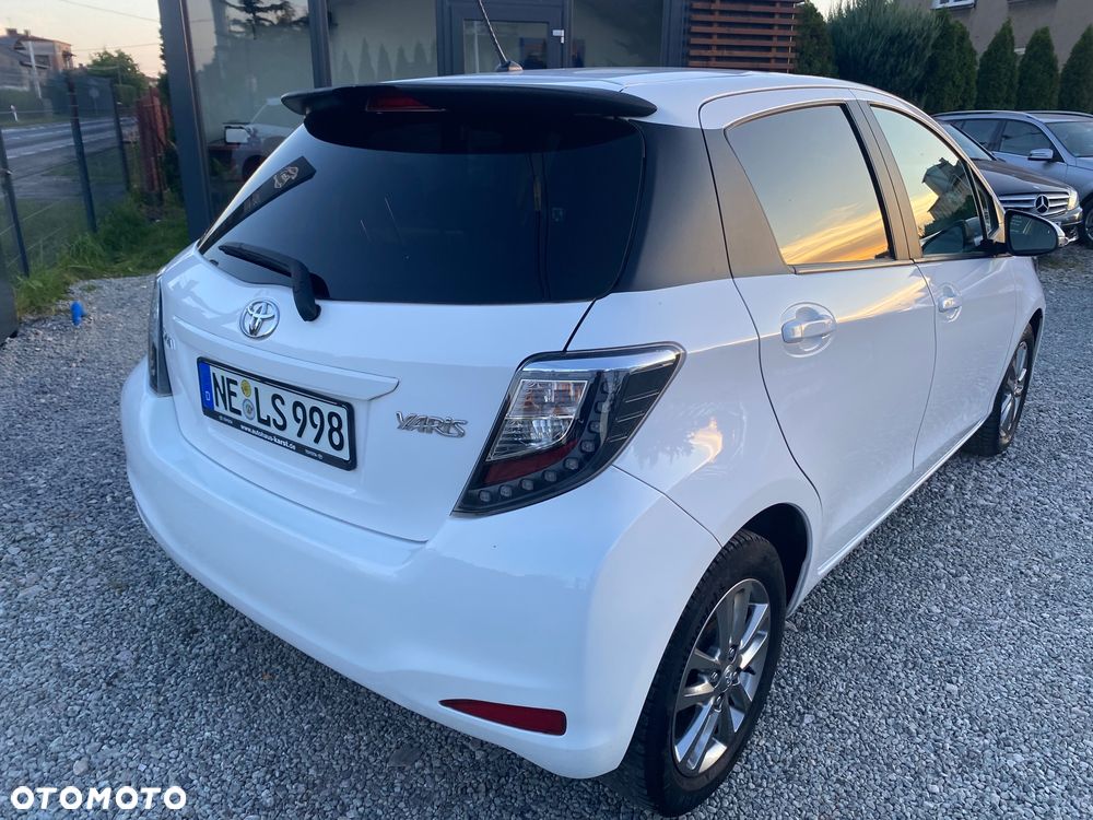 Toyota Yaris 1.33 VVT-i Edition 2014 - 14