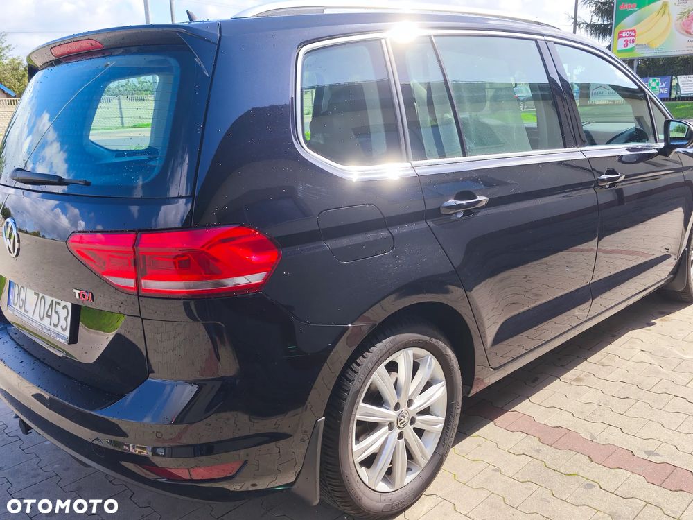 Volkswagen Touran 2.0 TDI SCR Highline - 13