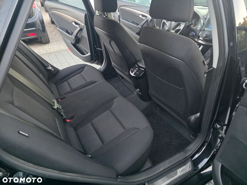 Hyundai i40 2.0 GDI Comfort + - 17