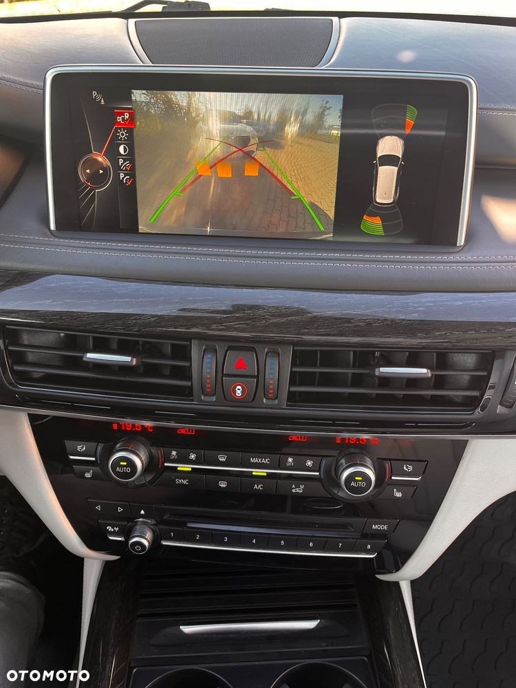 BMW X5 xDrive25d - 38