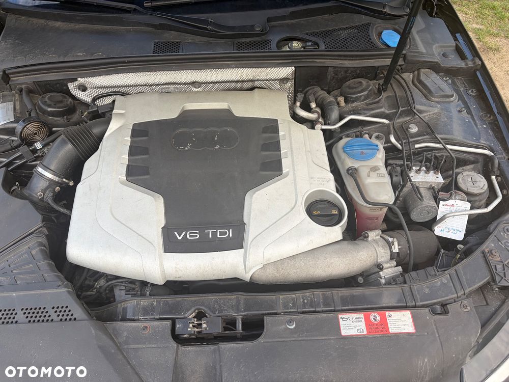 Audi A4 Limousine - 12