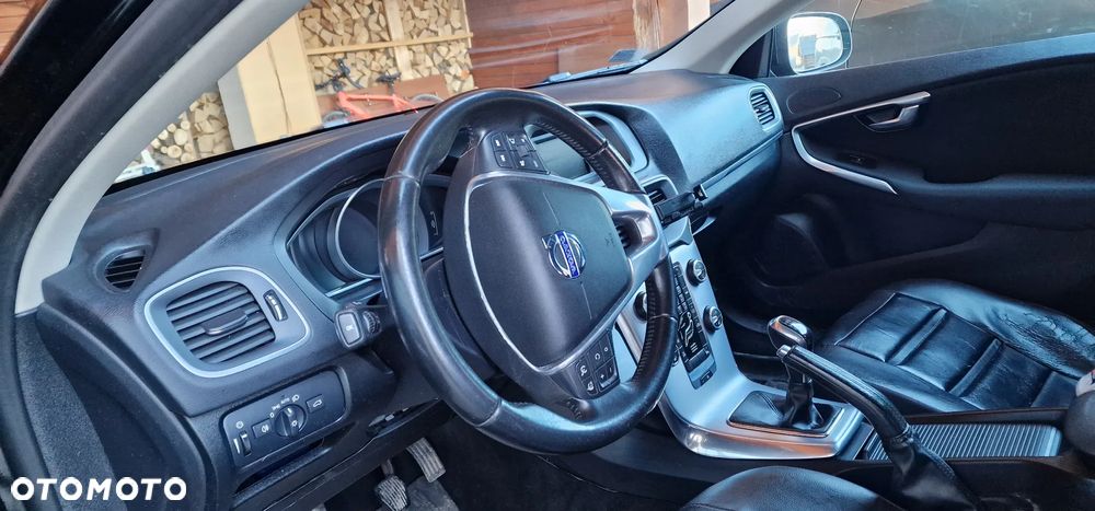 Volvo V40 D2 Momentum - 12