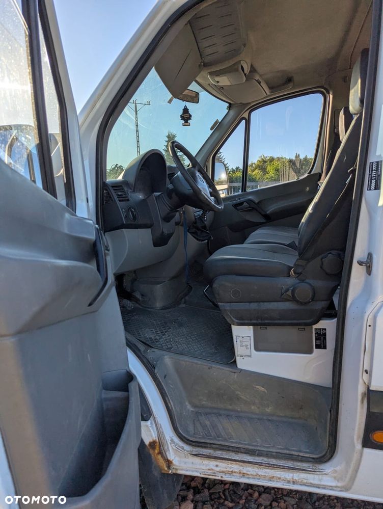 Mercedes-Benz Sprinter 906.233 - 11