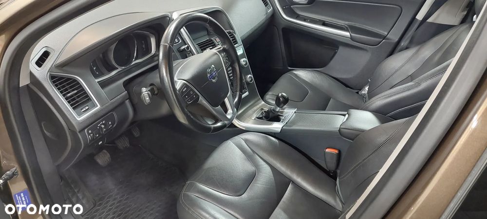 Volvo XC 60 D4 AWD Summum - 38