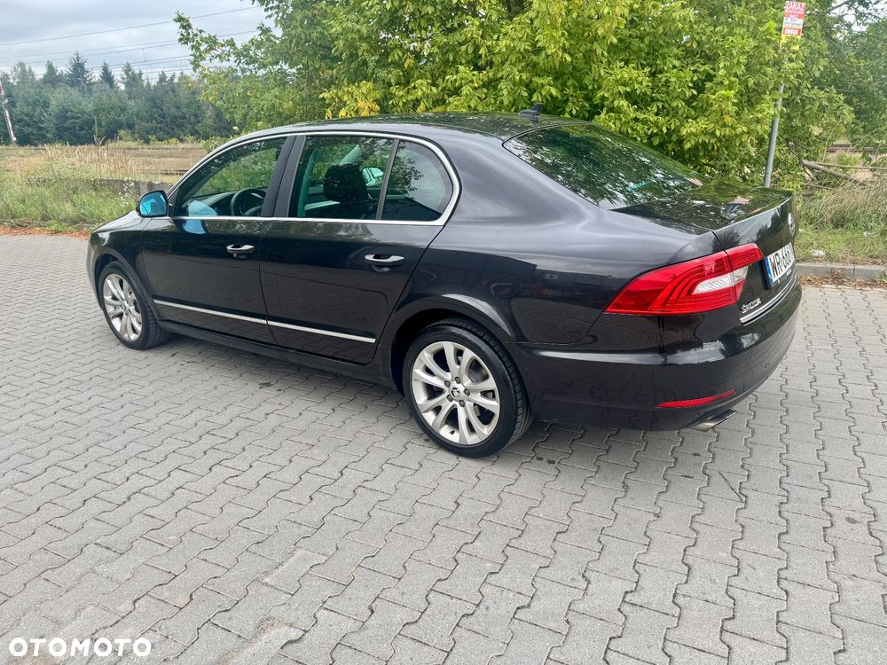 Skoda Superb 1.8 TSI Business DSG - 25