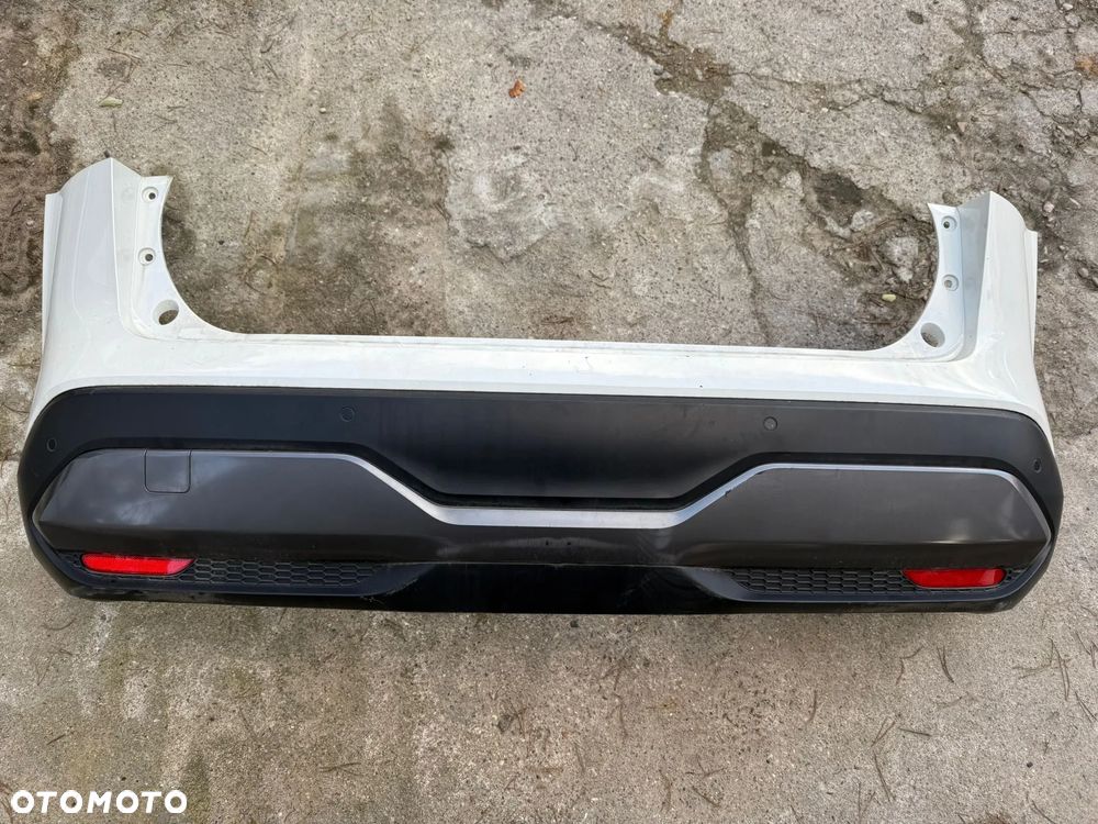 Nissan Qashqai J12 zderzak tył kompletny z czujnikami parkowania i instalacją