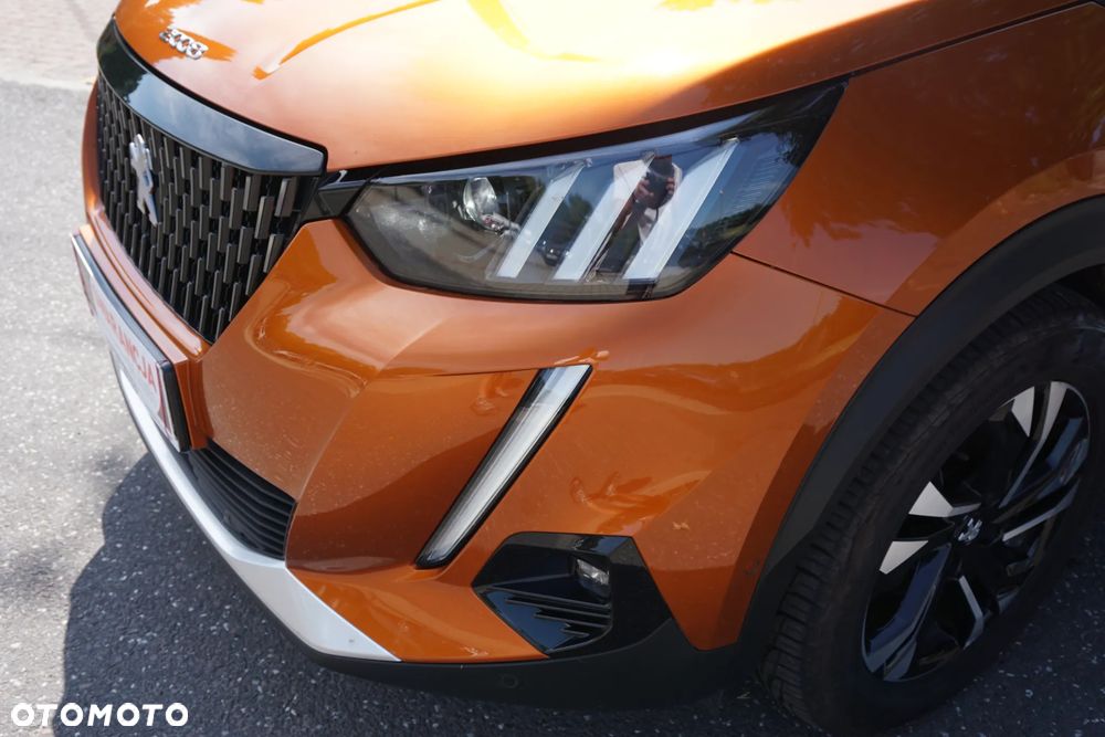 Peugeot 2008 PureTech 130 EAT8 GT - 8