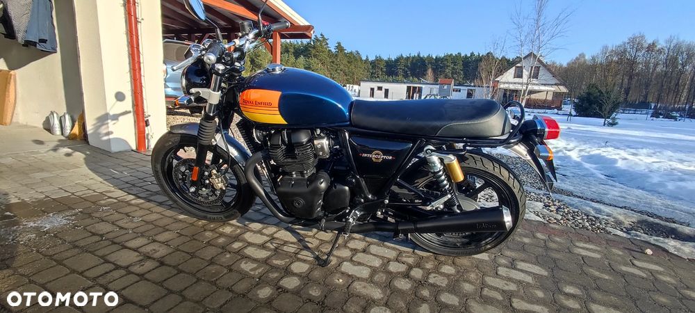 Royal Enfield Interceptor - 4