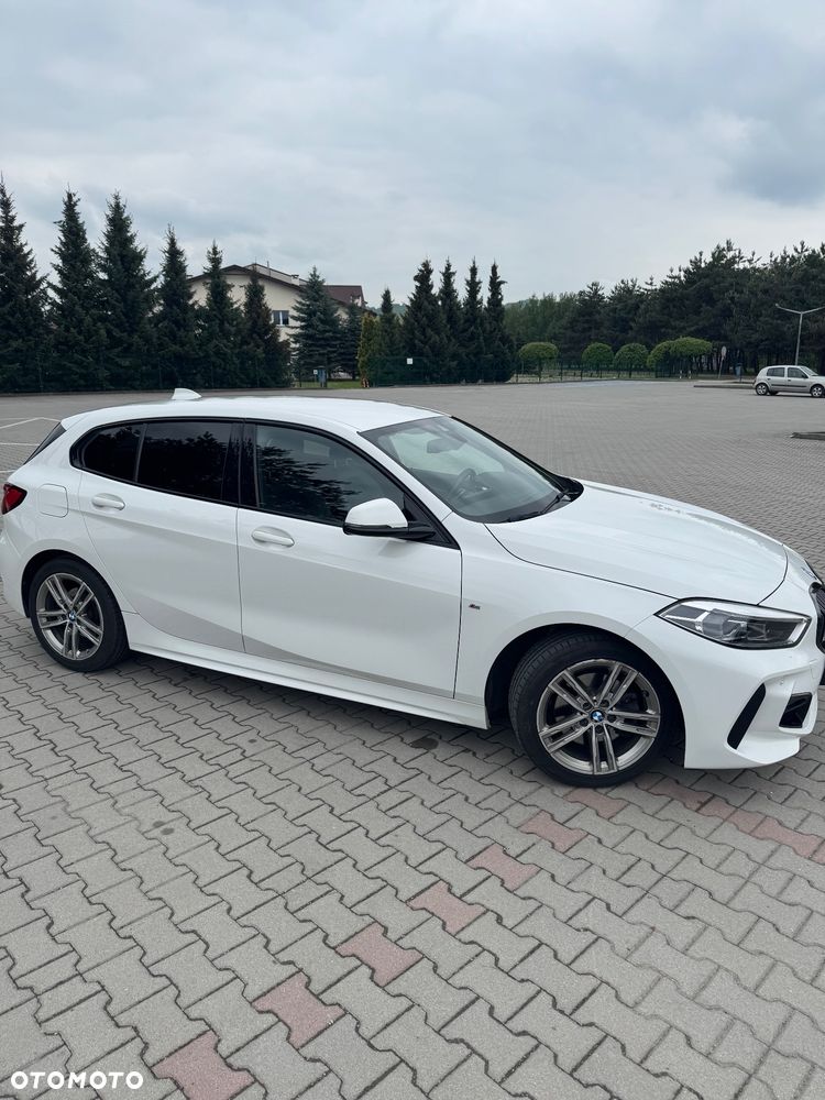 BMW 1 Series 2020 photo 2